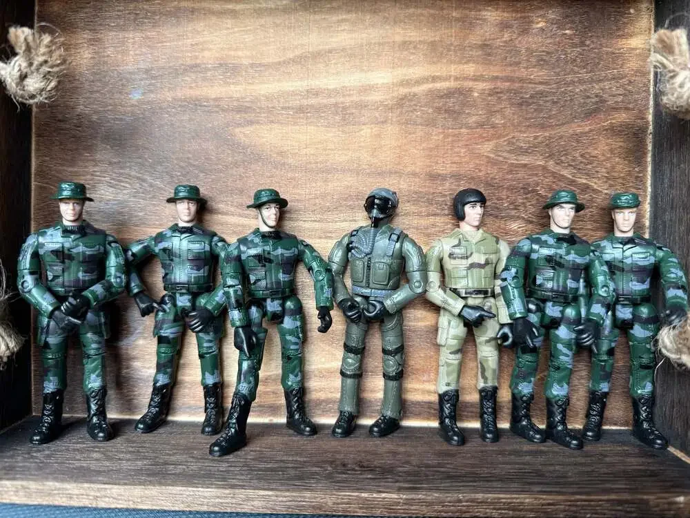 Lot of 7 Lanard and Chap Mei Military Soldier Action Figures
